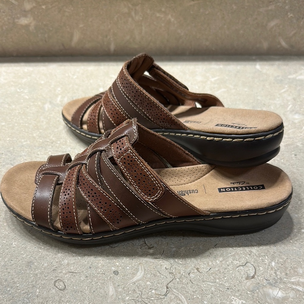 Clark’s NWT Women’s 9 Brown Strappy Sandals Leisa Field Leather Uppers